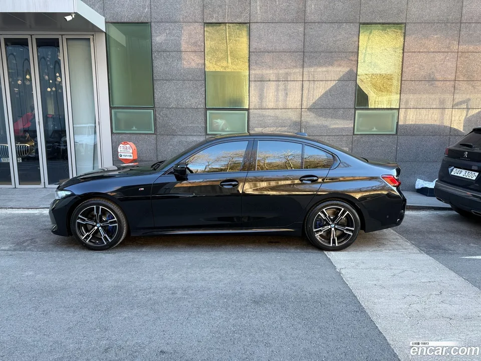 BMW 3 Series 320i M 2026 — thumbnail 5