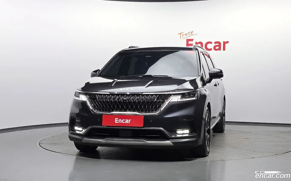 Kia Carnival 9 2023 — thumbnail 3