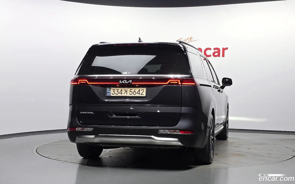 Kia Carnival 9 2023 — thumbnail 4