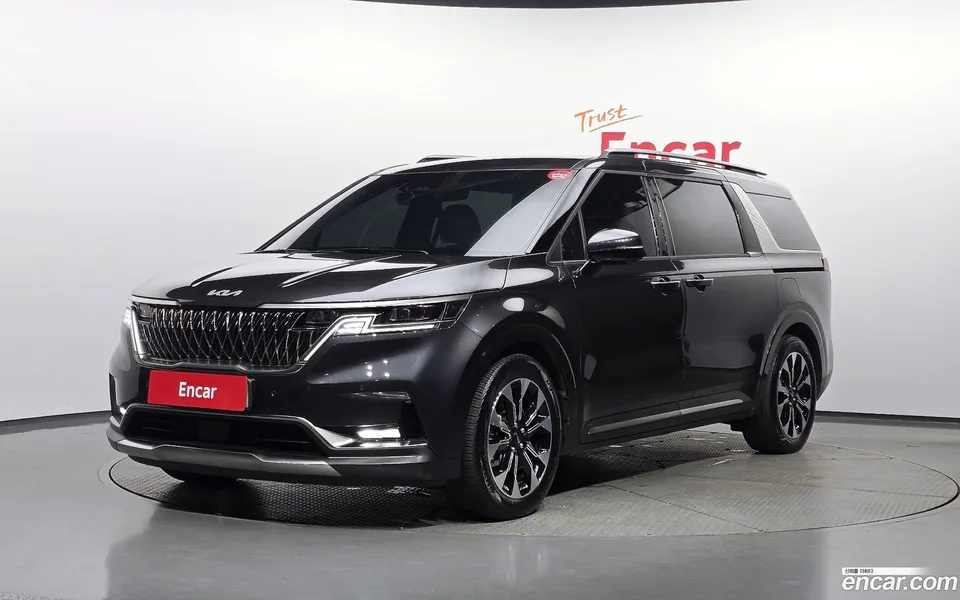 Kia Carnival 9 2023 — photo 1, buy with delivery to Moscow