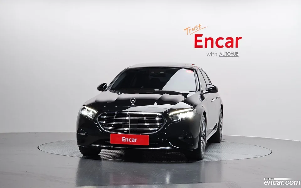 Mercedes-Benz E-Class E220d 4MATIC 2025 — thumbnail 3