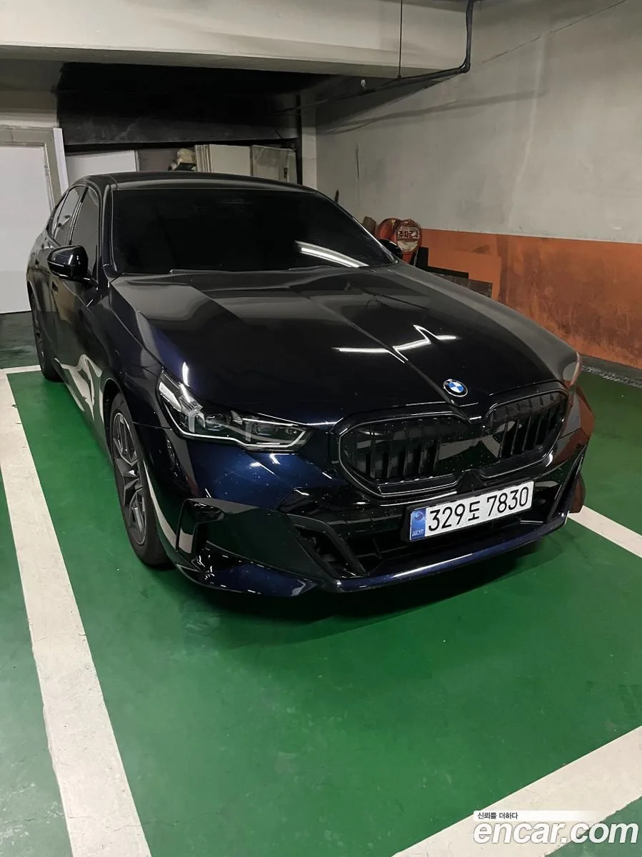 BMW 5 Series 520i M 2025 — thumbnail 3
