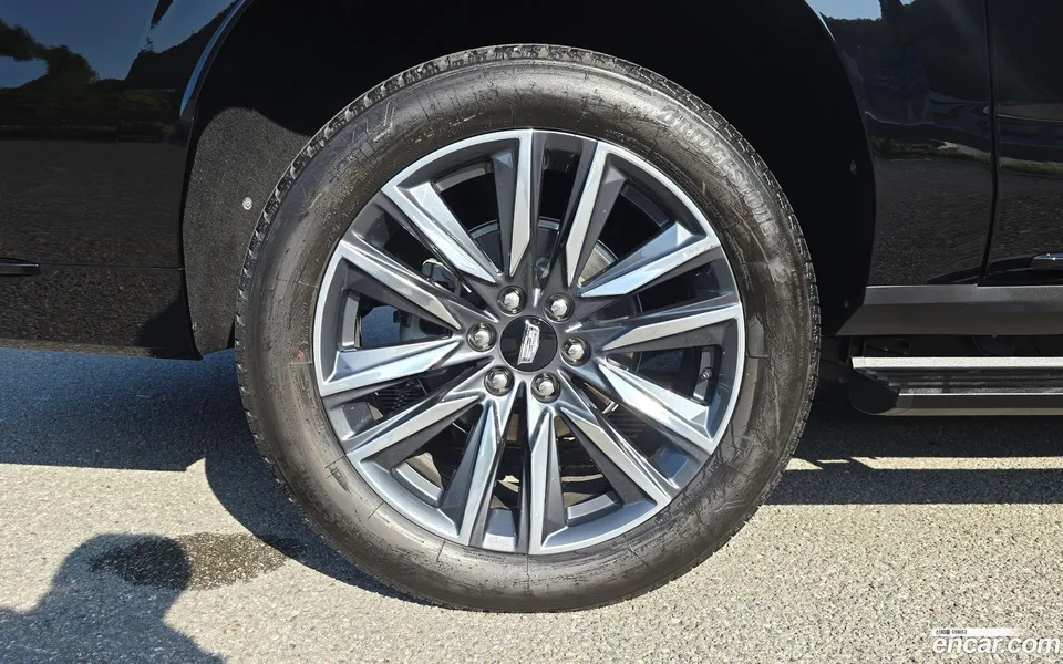 Cadillac Escalade 6.2 ESV 2023 — thumbnail 2