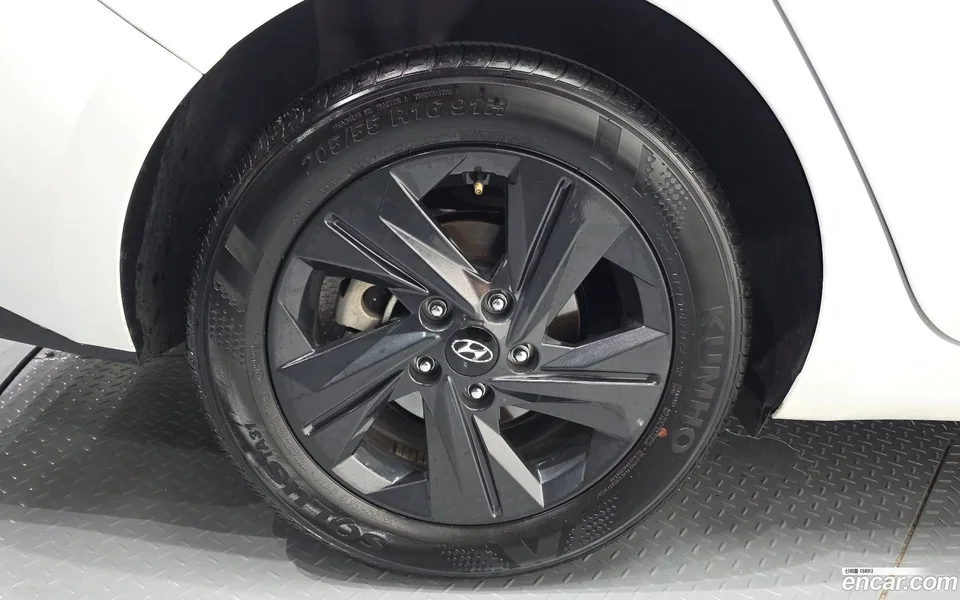 Hyundai Avante 1.6 2023 — thumbnail 2