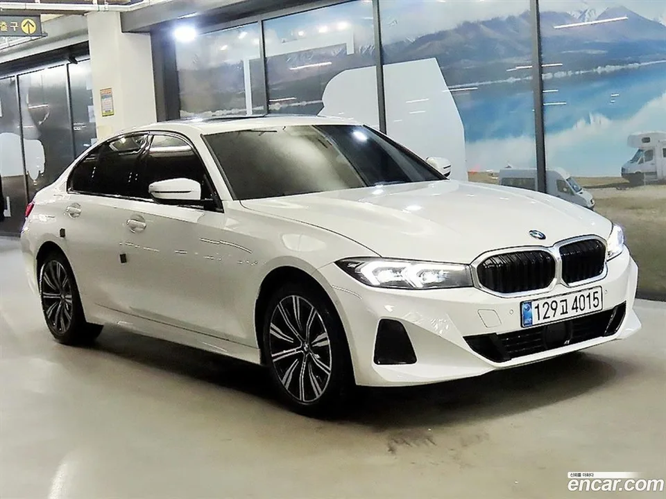 BMW 3 Series 320d 2025 — photo 1, buy with delivery to Moscow
