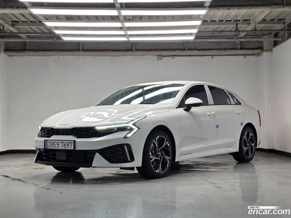 Kia K5 2.0 2026 — photo 1, buy with delivery to Moscow
