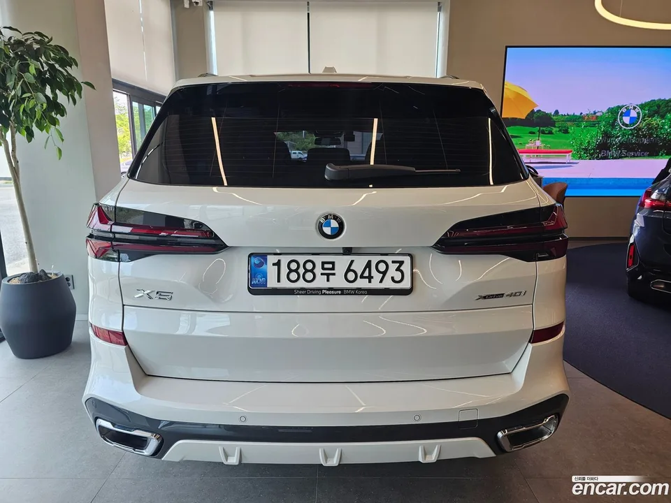 BMW X5 xDrive 40i M 2025 — thumbnail 3