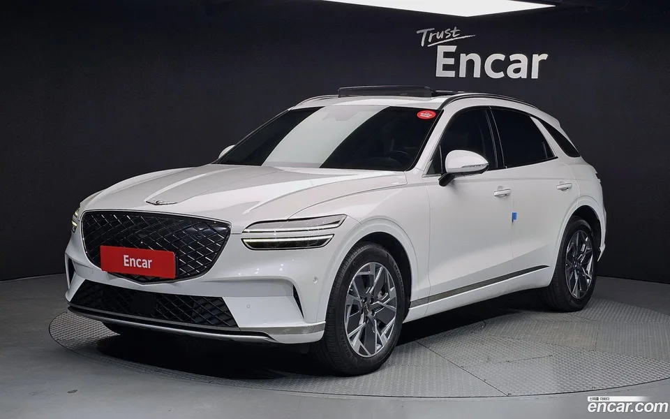 Genesis Electrified GV70 e-AWD 2022 — photo 1, buy with delivery to Moscow