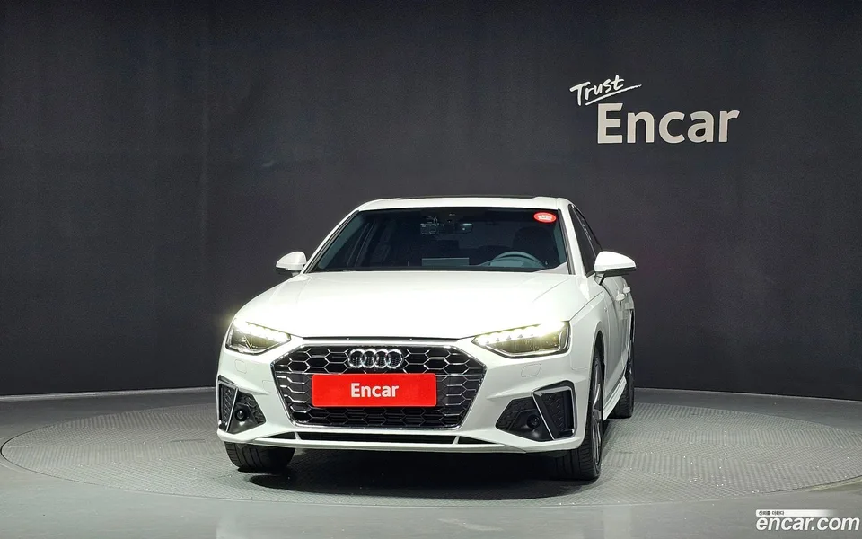 Audi A4 40 TFSI 2023 — thumbnail 3