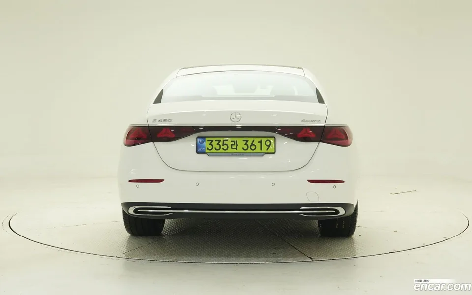 Mercedes-Benz E-Class E450 4MATIC 2025 — thumbnail 4