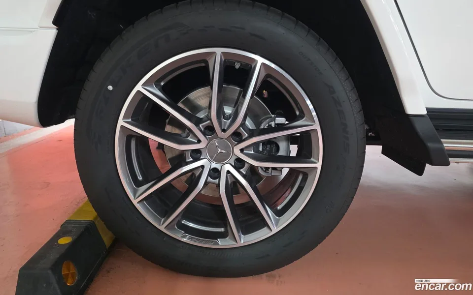 Mercedes-Benz G-Class G450d 2026 — thumbnail 5