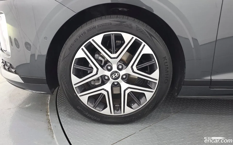 Hyundai Grandeur Hybrid 2024 — thumbnail 2