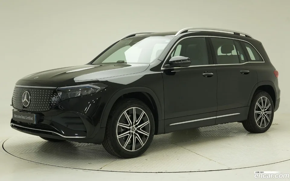 Mercedes-Benz EQB EQB300 4MATIC AMG 2025 — фото 1, купить с доставкой в Москву