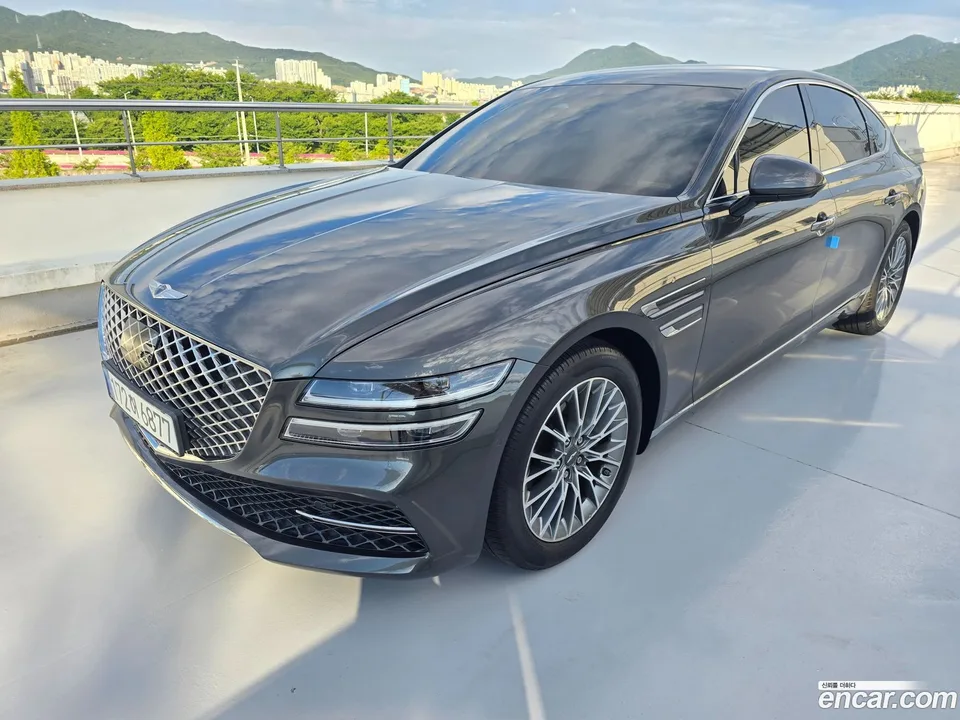 Genesis G80 2.5 2WD 2022 — photo 1, buy with delivery to Moscow