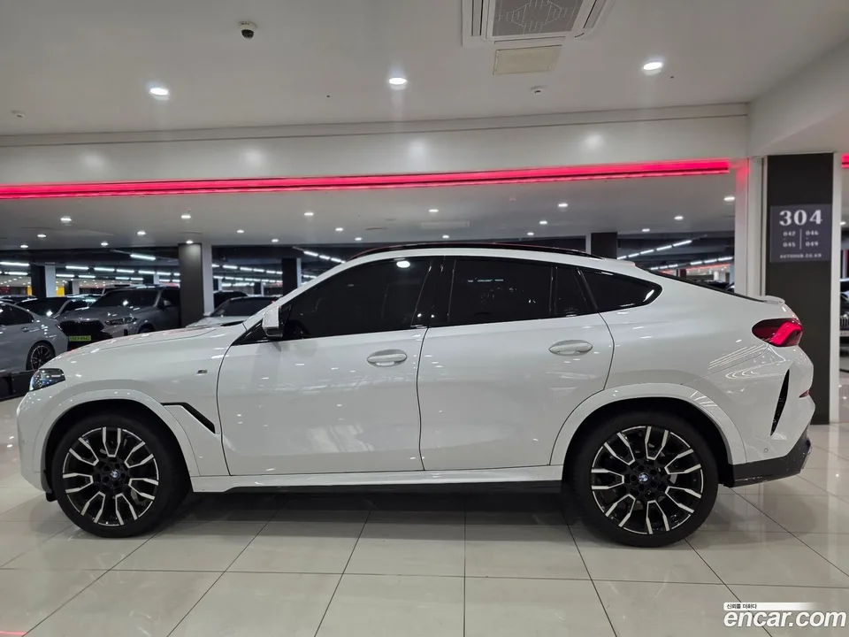 BMW X6 xDrive40i M 2025 — thumbnail 3
