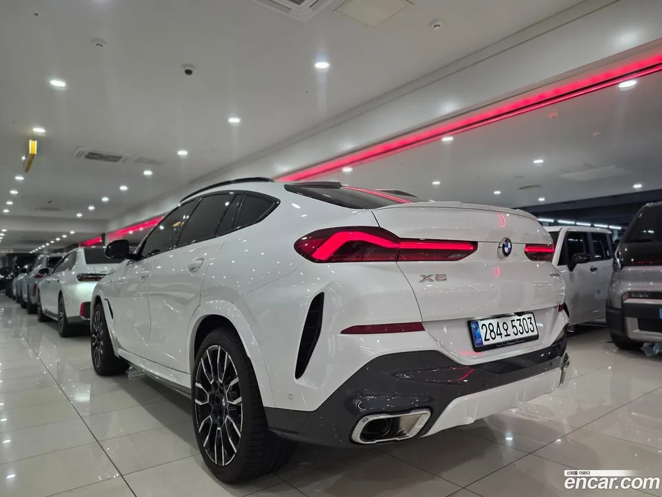 BMW X6 xDrive40i M 2025 — thumbnail 4