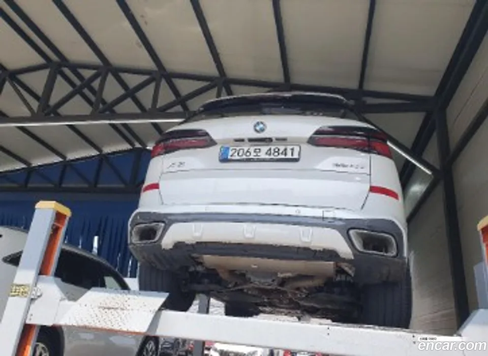 BMW X5 xDrive 30d M 2024 — thumbnail 2