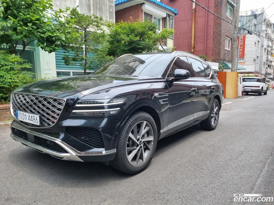 Genesis GV80 2.5T 2WD 2025 — photo 1, buy with delivery to Moscow