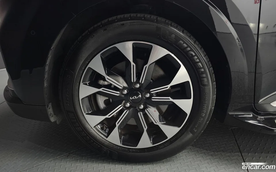 Kia Carnival 7 2022 — thumbnail 2
