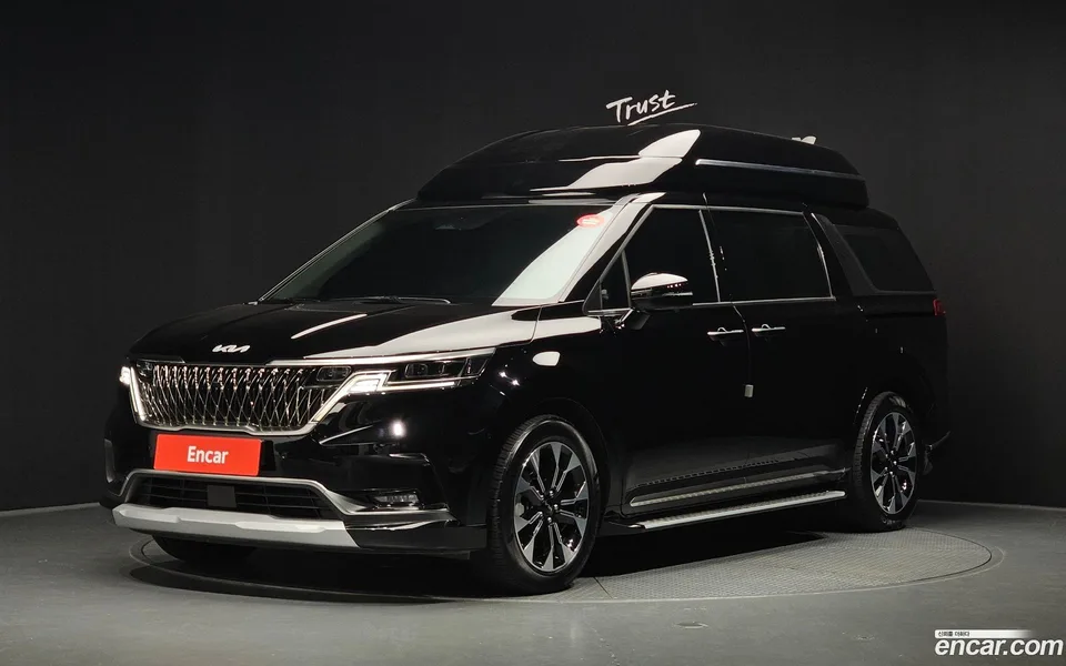 Kia Carnival 7 2022 — photo 1, buy with delivery to Moscow