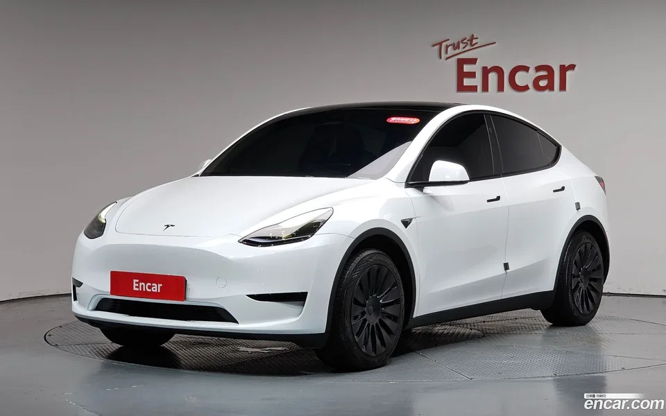 Tesla Model Y RWD 2024 — photo 1, buy with delivery to Moscow