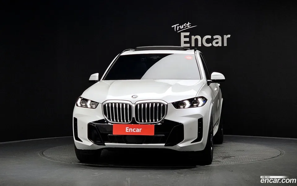 BMW X5 xDrive 40i M 2025 — thumbnail 3