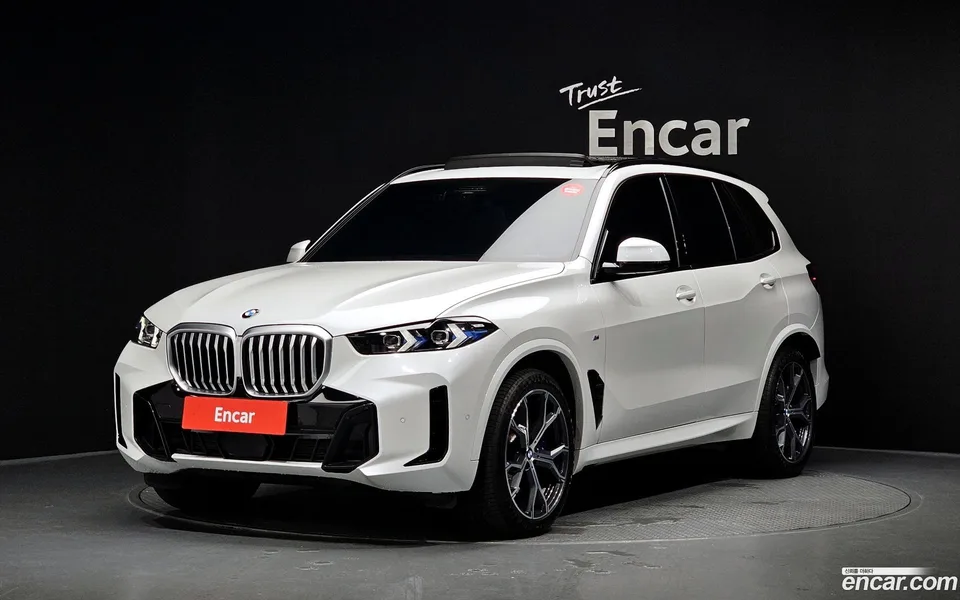 BMW X5 xDrive 40i M 2025 — photo 1, buy with delivery to Moscow