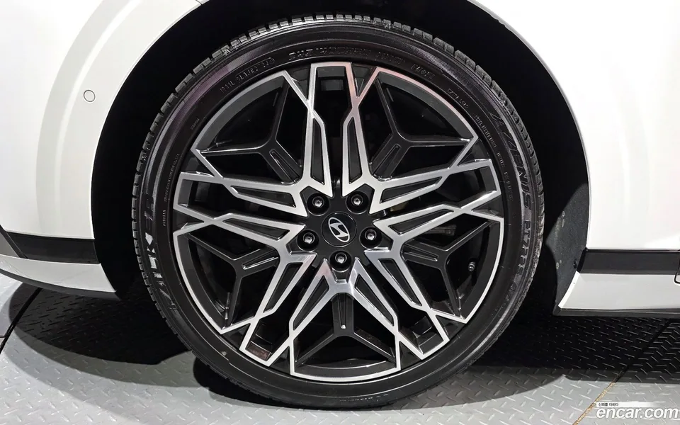 Hyundai Grandeur Hybrid 2023 — thumbnail 5