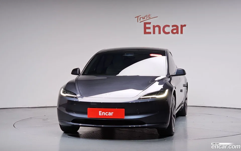 Tesla Model 3 RWD 2025 — thumbnail 3