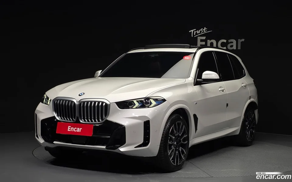 BMW X5 xDrive 40i M 2025 — photo 1, buy with delivery to Moscow
