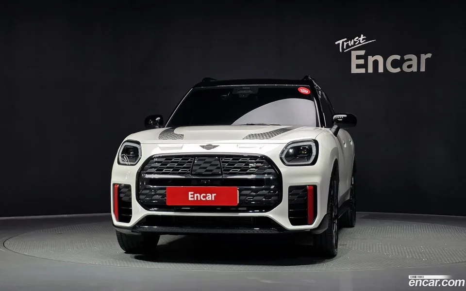 MINI Cooper S Countryman ALL4 JCW 2025 — thumbnail 3