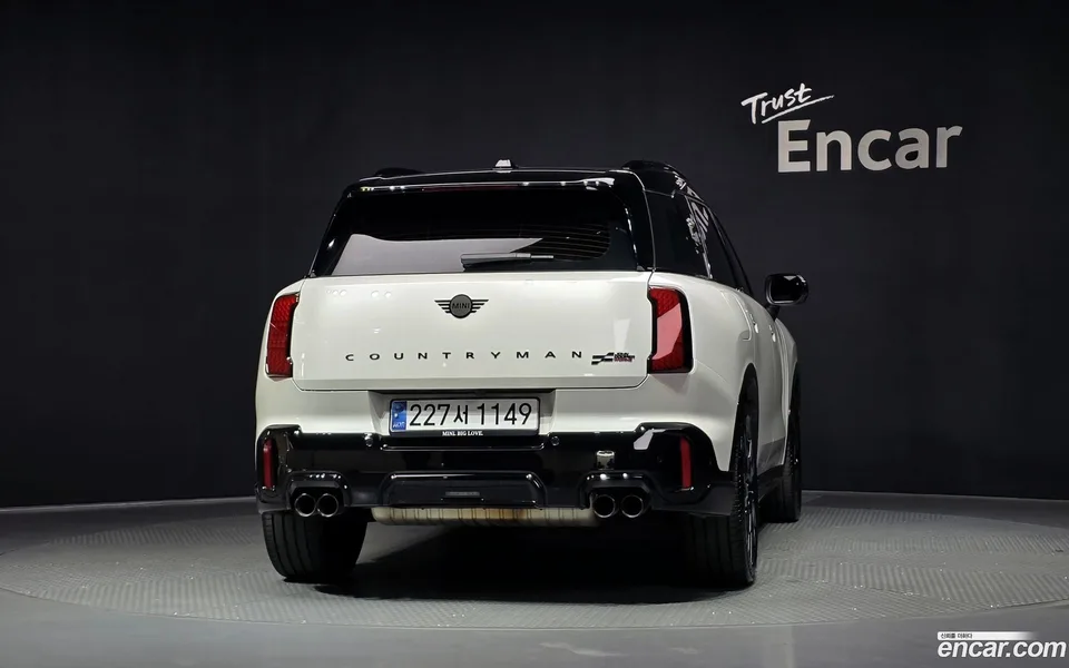 MINI Cooper S Countryman ALL4 JCW 2025 — thumbnail 4