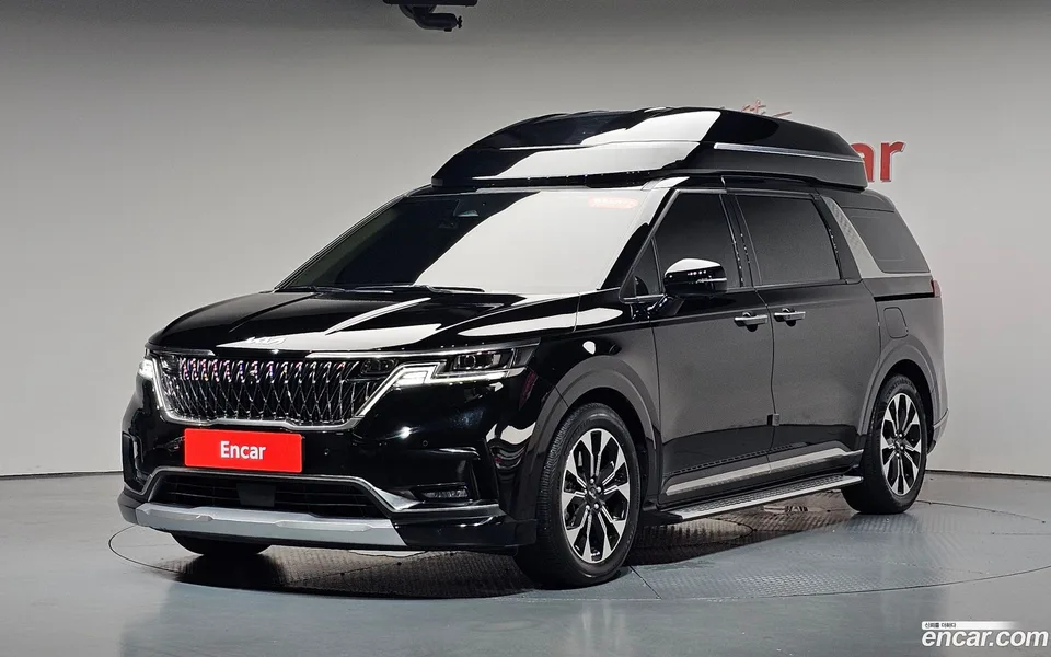 Kia Carnival 9 2023 — photo 1, buy with delivery to Moscow