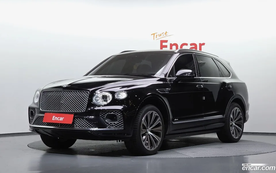 Bentley Bentayga 4.0 V8 2023 — photo 1, buy with delivery to Moscow