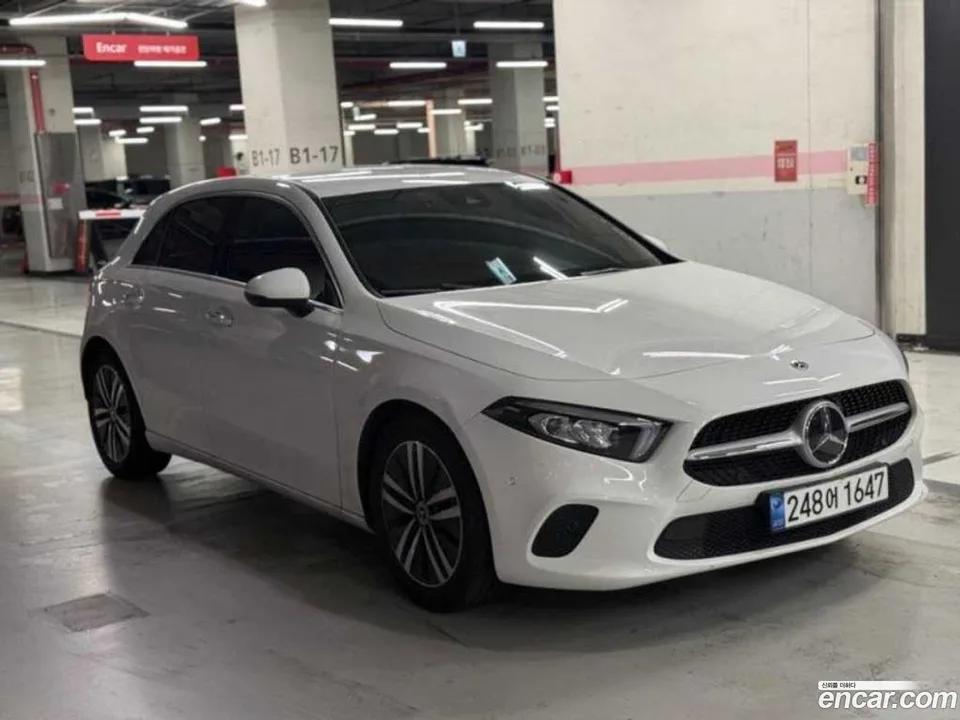 Mercedes-Benz A-Class A220 2023 — photo 1, buy with delivery to Moscow