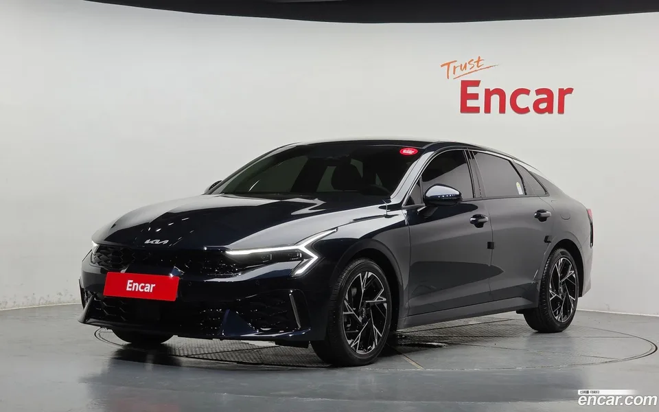 Kia K5 2.0 2024 — фото 1, купить с доставкой в Москву