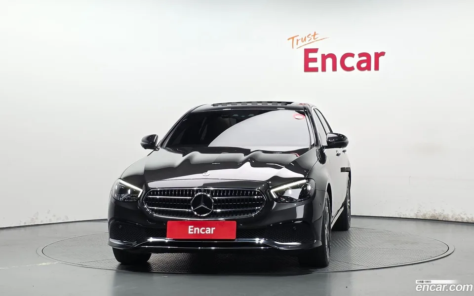 Mercedes-Benz E-Class E350 4MATIC 2022 — thumbnail 3