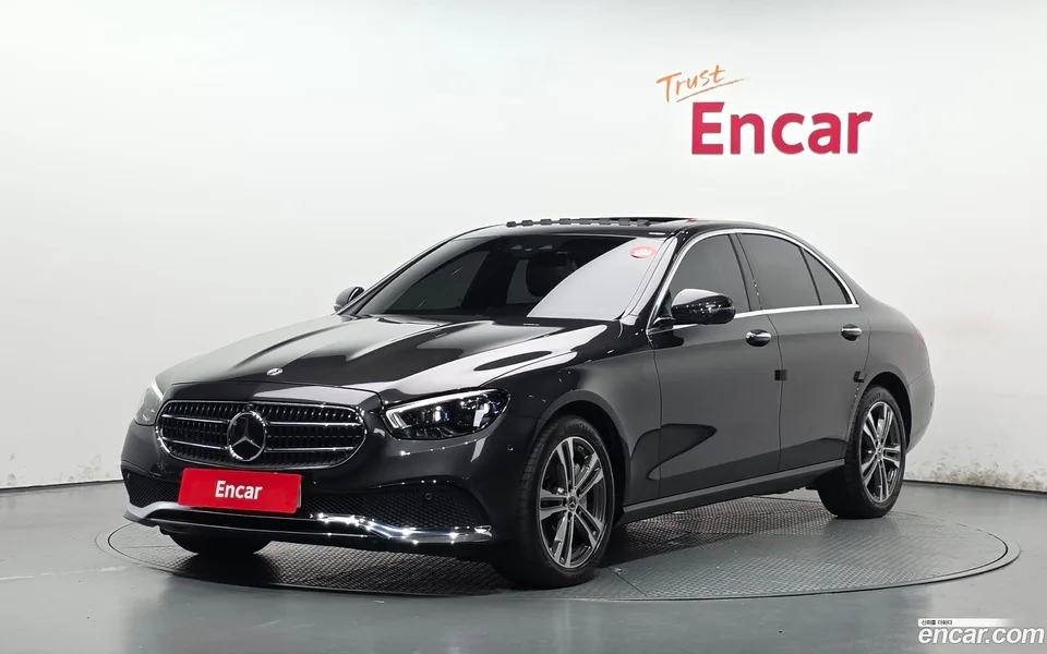 Mercedes-Benz E-Class E350 4MATIC 2022 — photo 1, buy with delivery to Moscow