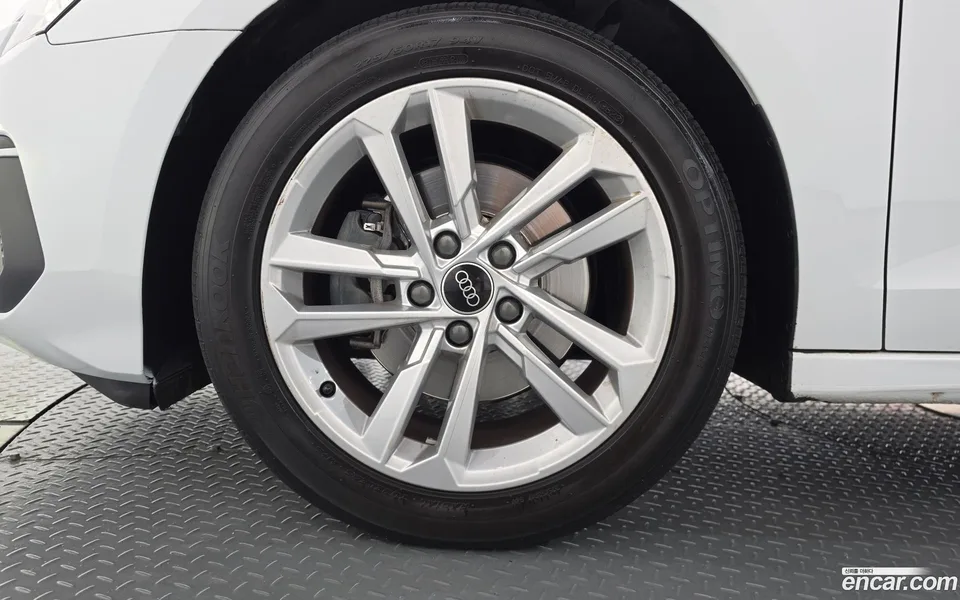 Audi A3 (8Y) 40 TFSI 2023 — thumbnail 5