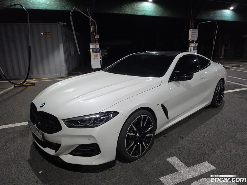 BMW 8 Series M850i xDrive 2024 — thumbnail 3