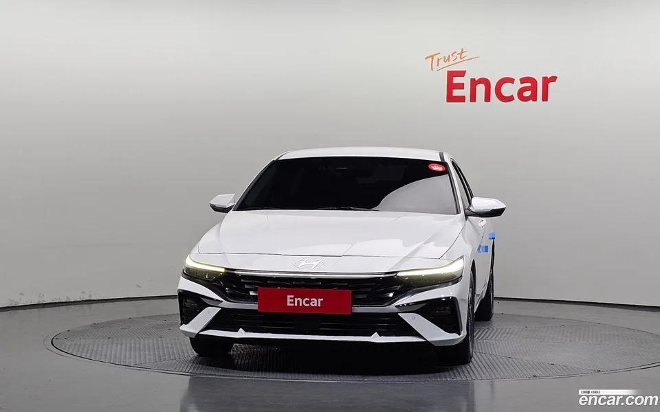 Hyundai Avante CN7 Hybrid 2023 — миниатюра 3