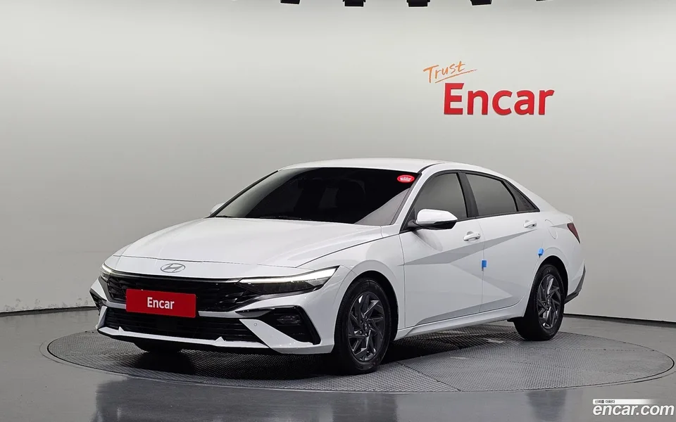 Hyundai Avante CN7 Hybrid 2023 — фото 1, купить с доставкой в Москву