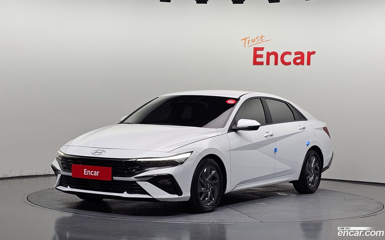 Hyundai Avante CN7 Hybrid 2023