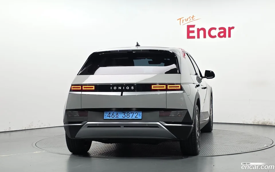 Hyundai Ioniq 5 2023 — thumbnail 4