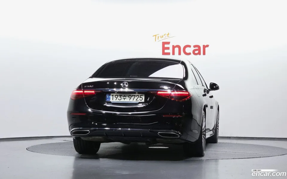 Mercedes-Benz S-Class S500L 4MATIC 2023 — thumbnail 4