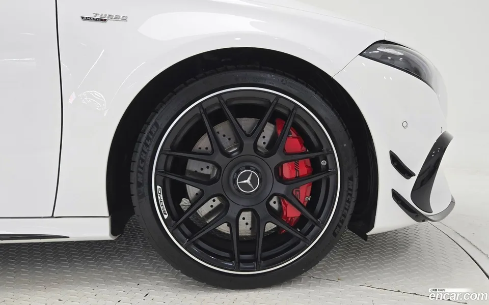 Mercedes-Benz A-Class AMG A45 4MATIC+ 2025 — thumbnail 2