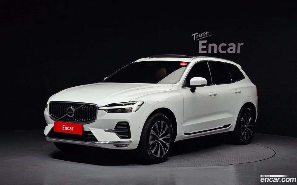 Volvo XC60 B5 2024 — photo 1, buy with delivery to Moscow
