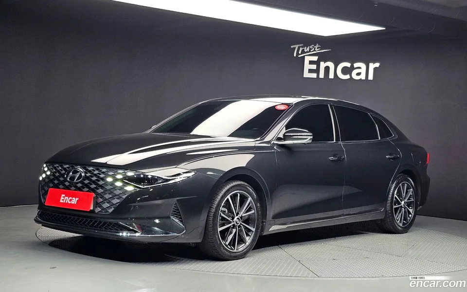 Hyundai Grandeur IG 2.5 2022 — photo 1, buy with delivery to Moscow