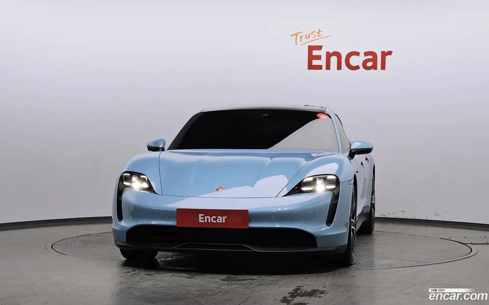 Porsche Taycan 2023 — thumbnail 3