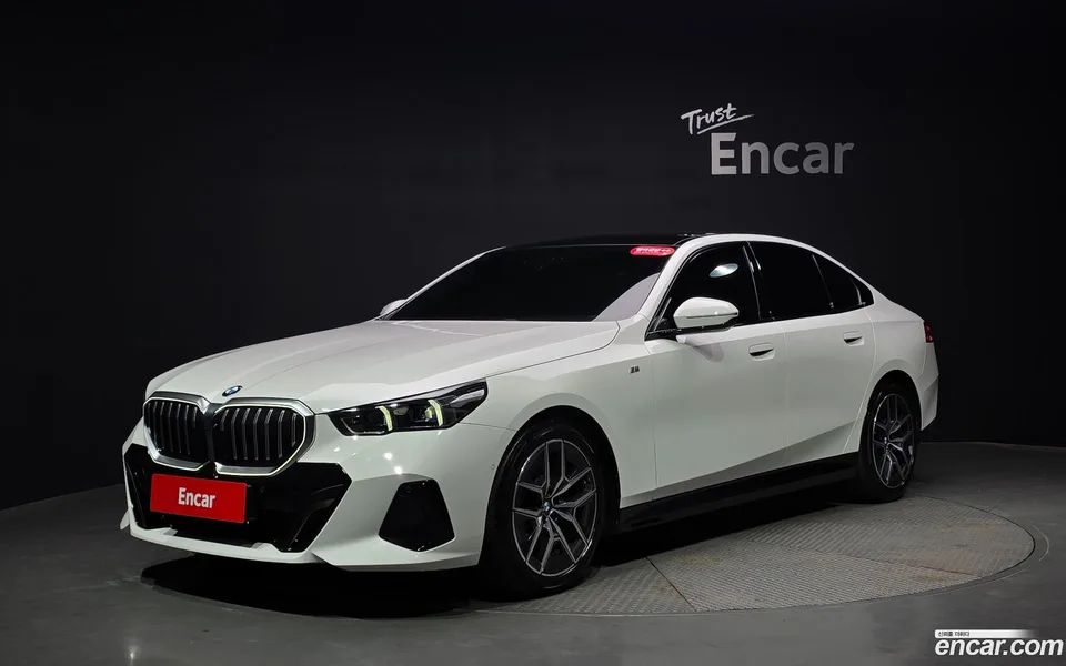 BMW 5 Series 523d xDrive M 2024 — photo 1, buy with delivery to Moscow